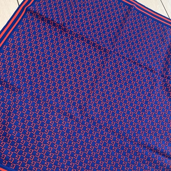 Brand new Gucci baby blanket Blue and Red  comes with box 85x85cm - Picture 2 of 10